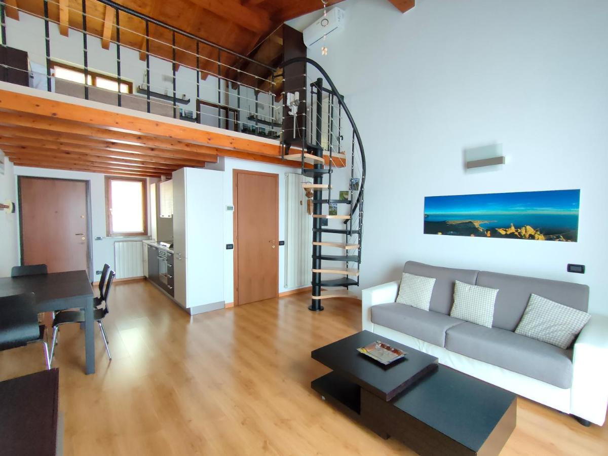 Iseolakerental - La Rocca Castro  Экстерьер фото